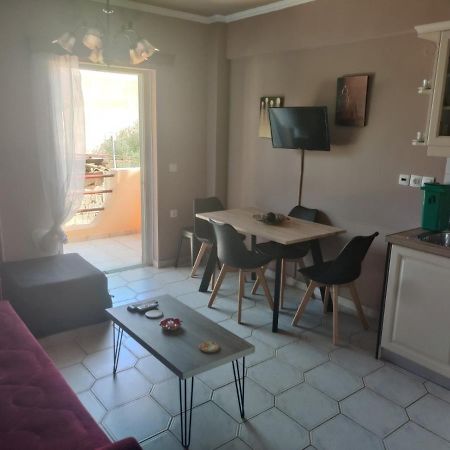 Monemvasia Lazarus Beach Apartment Esterno foto